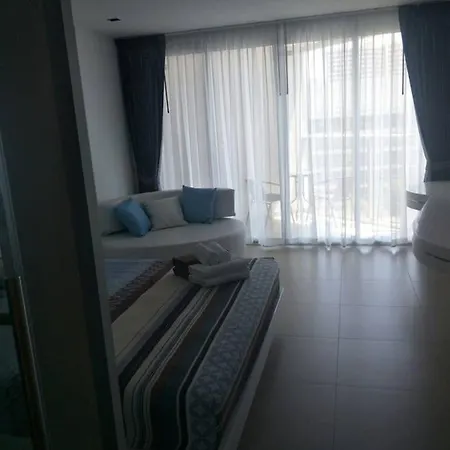 Sands Pratamnak Pattaya Exterior photo