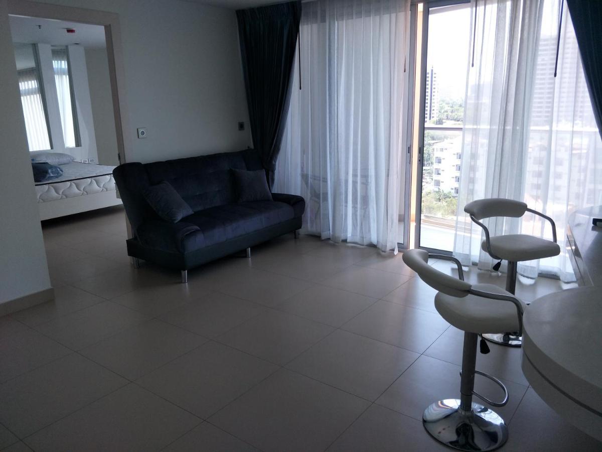 Sands Pratamnak Pattaya